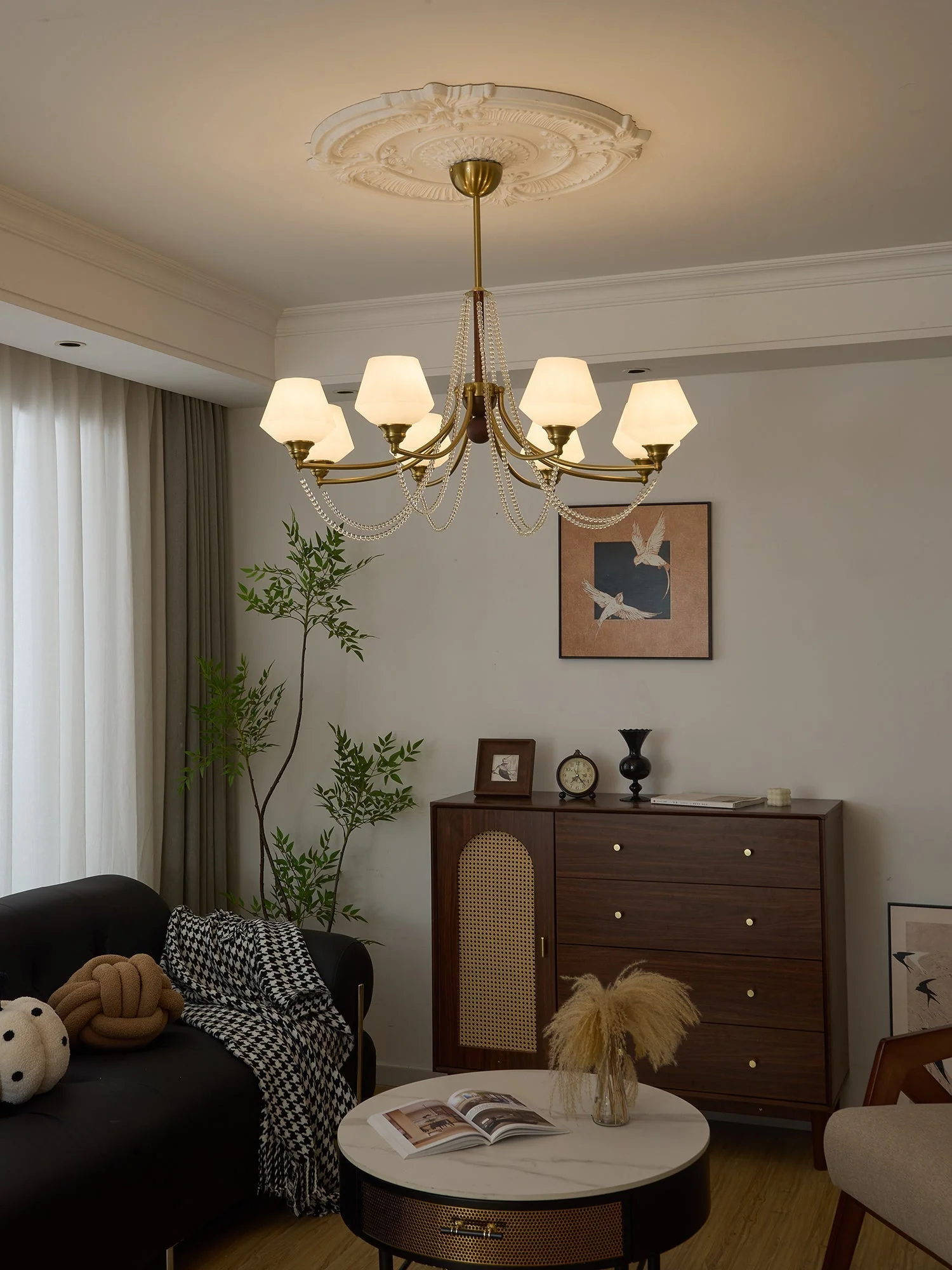 Othaus Traditional Elegance Vintage Wood Chandelier - Image 31