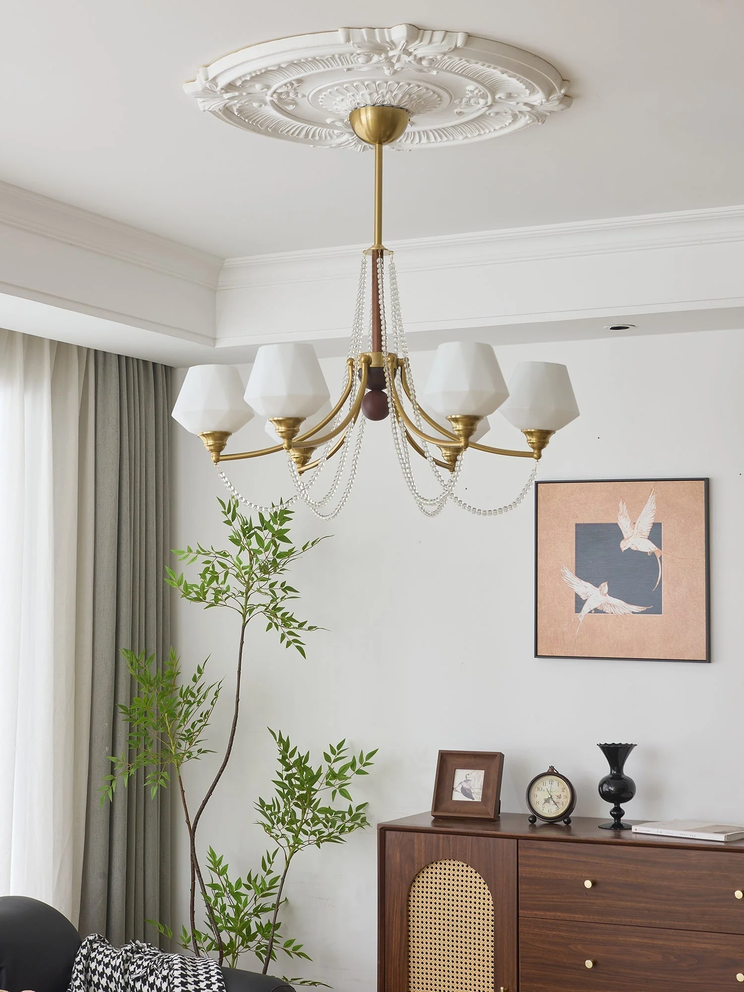 Othaus Traditional Elegance Vintage Wood Chandelier - Image 33