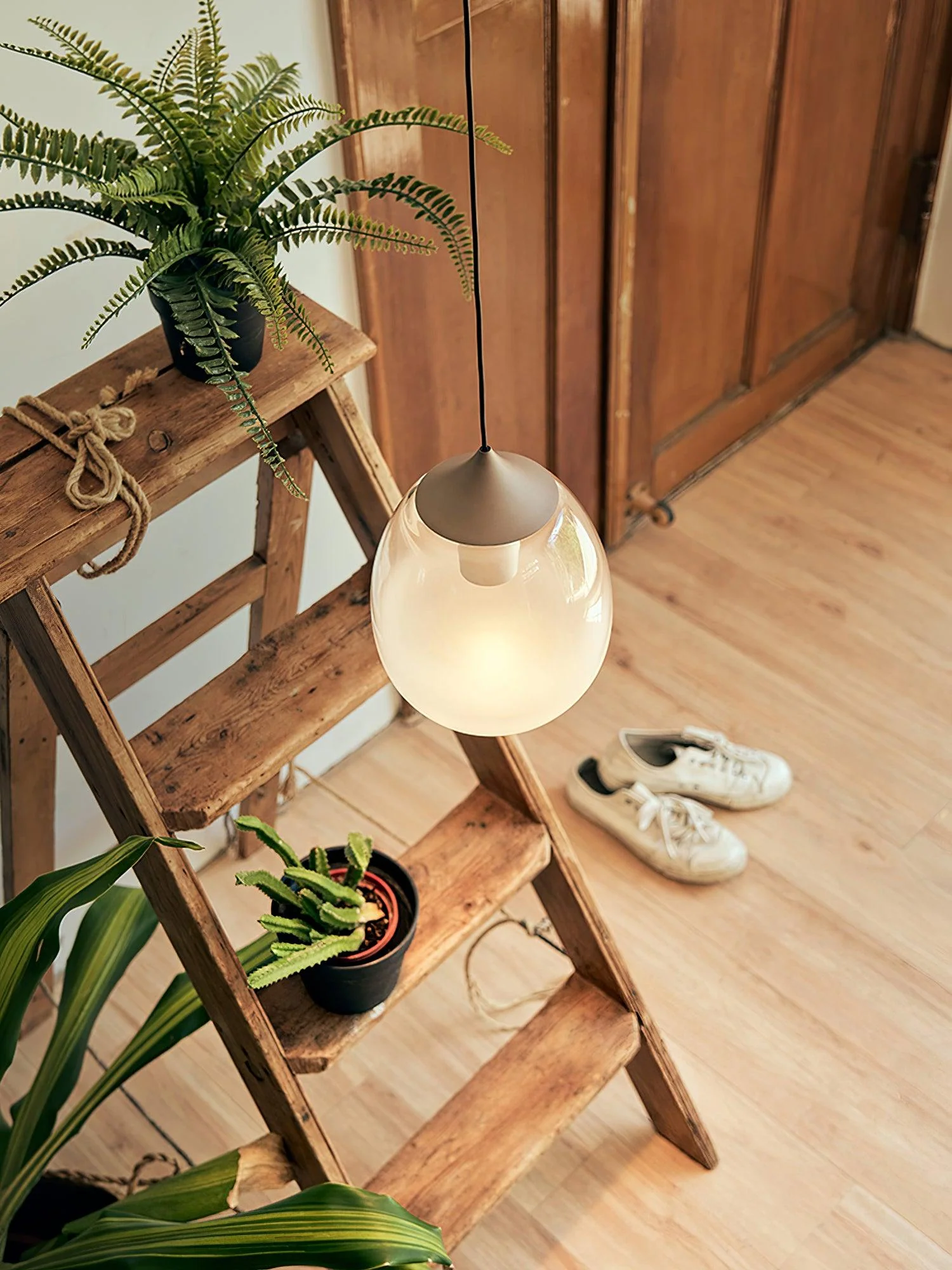 Ovoin Glass Artistic Pendant Light - Image 11