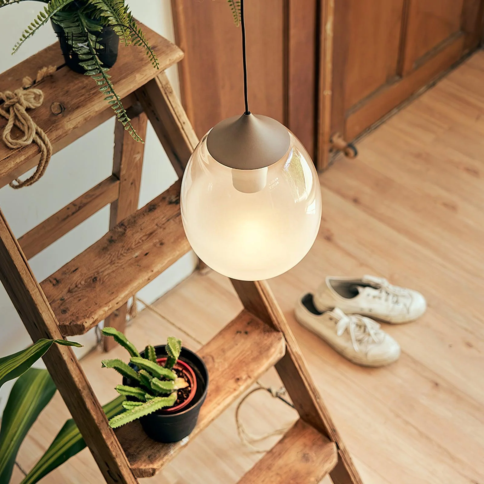 Ovoin Glass Artistic Pendant Light - Image 8
