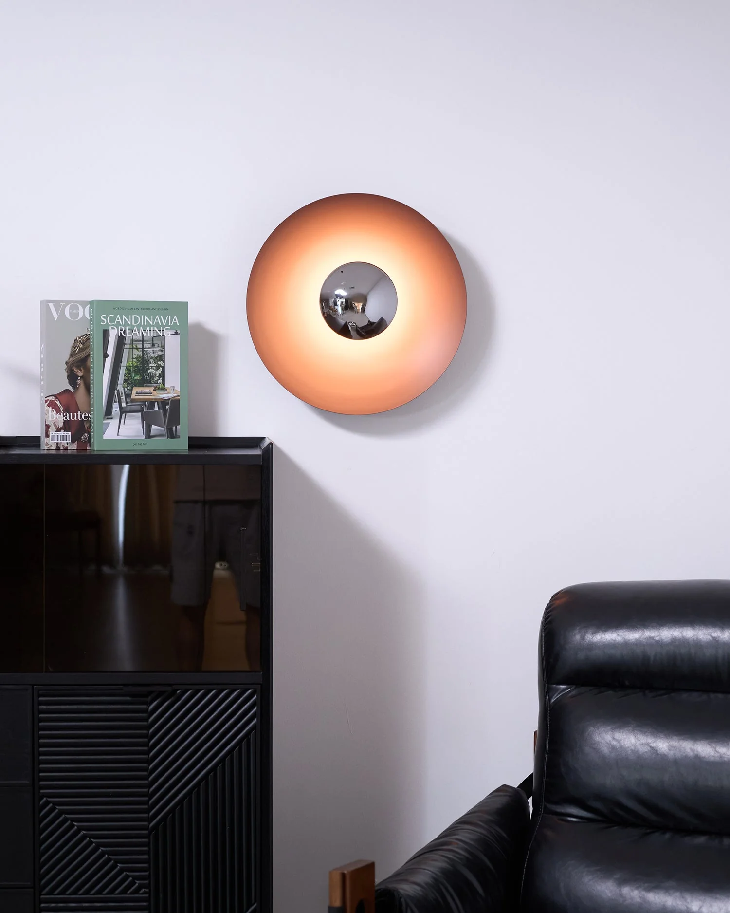 Peacemaker Elegance Simplicity Glow Wall Light - Image 105