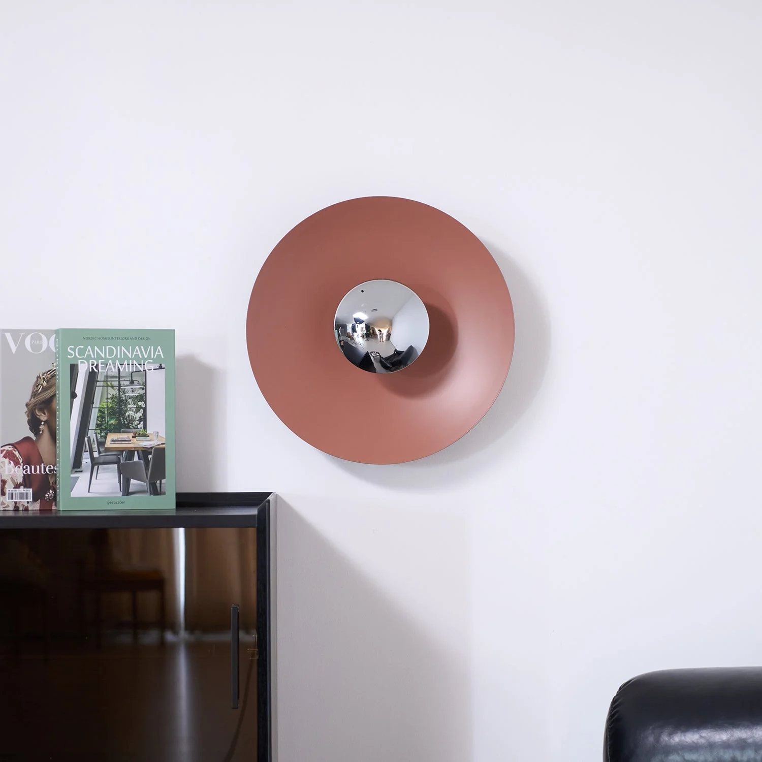 Peacemaker Elegance Simplicity Glow Wall Light - Image 76