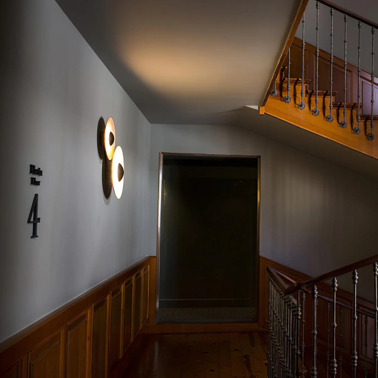 Peacemaker Elegance Simplicity Glow Wall Light - Image 79