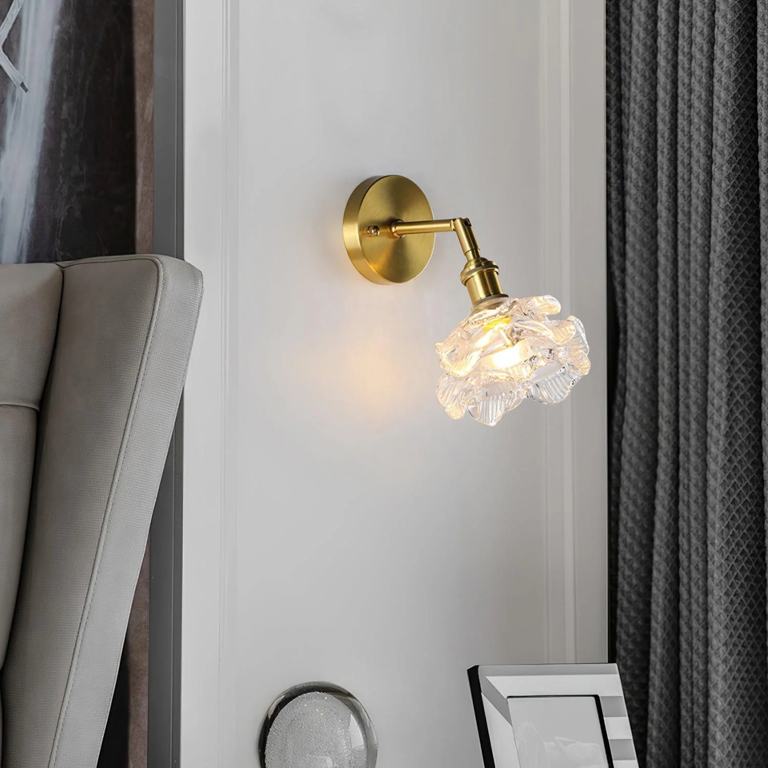 Petal Vintage Brass Wall Lamp - Image 14