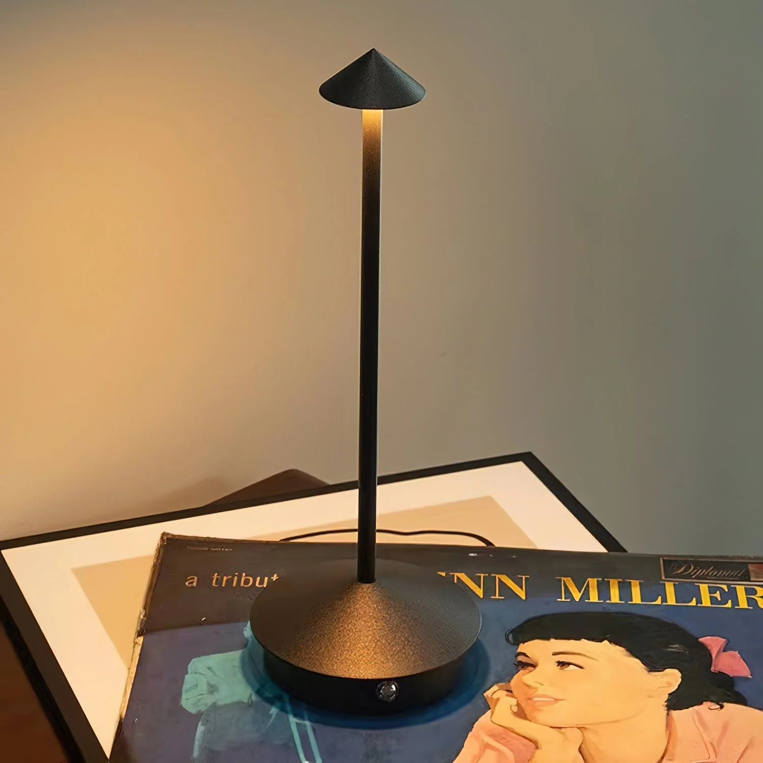 Pina Modern Table Lamp - Image 2