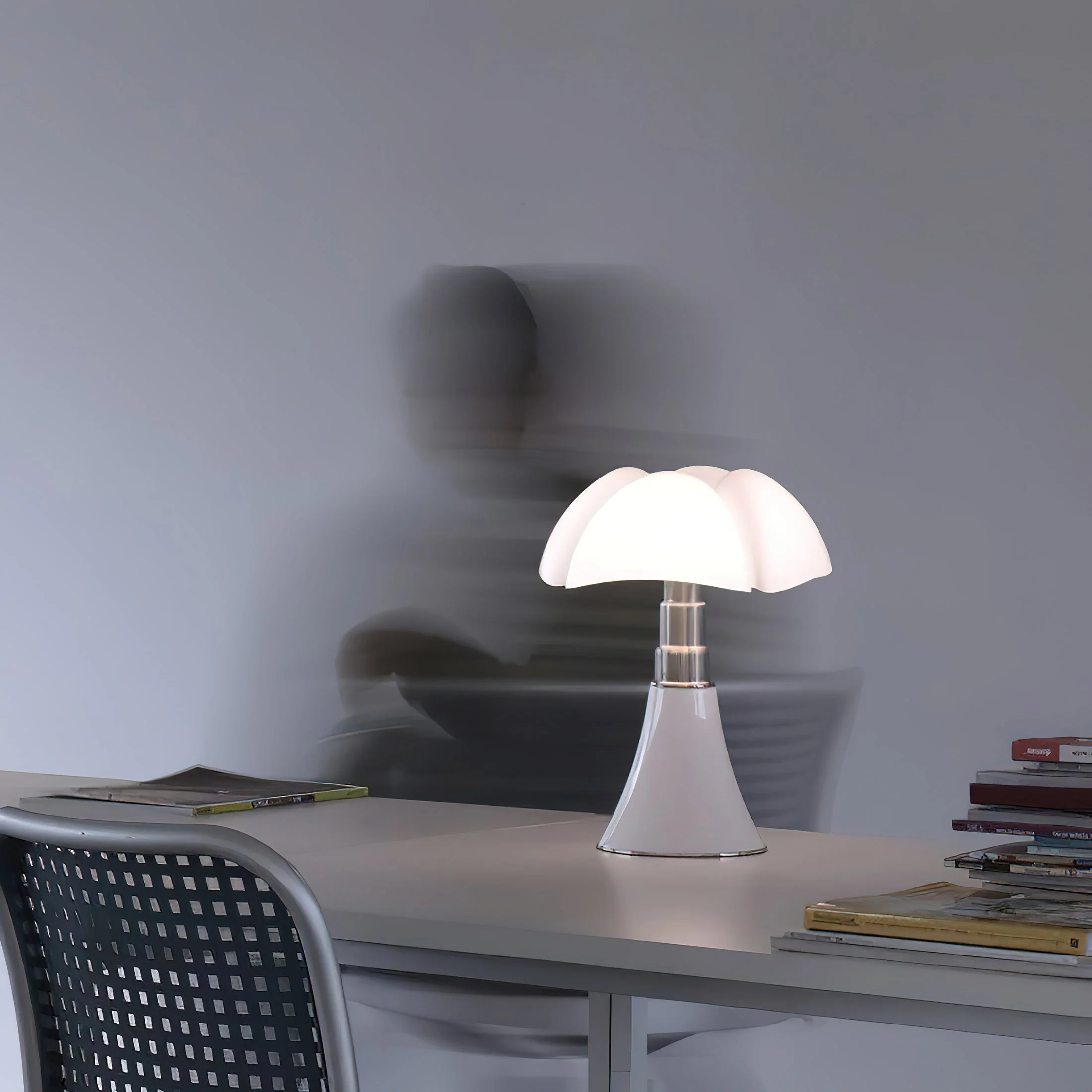 Pipistrello Modern Table Lamp - Image 2