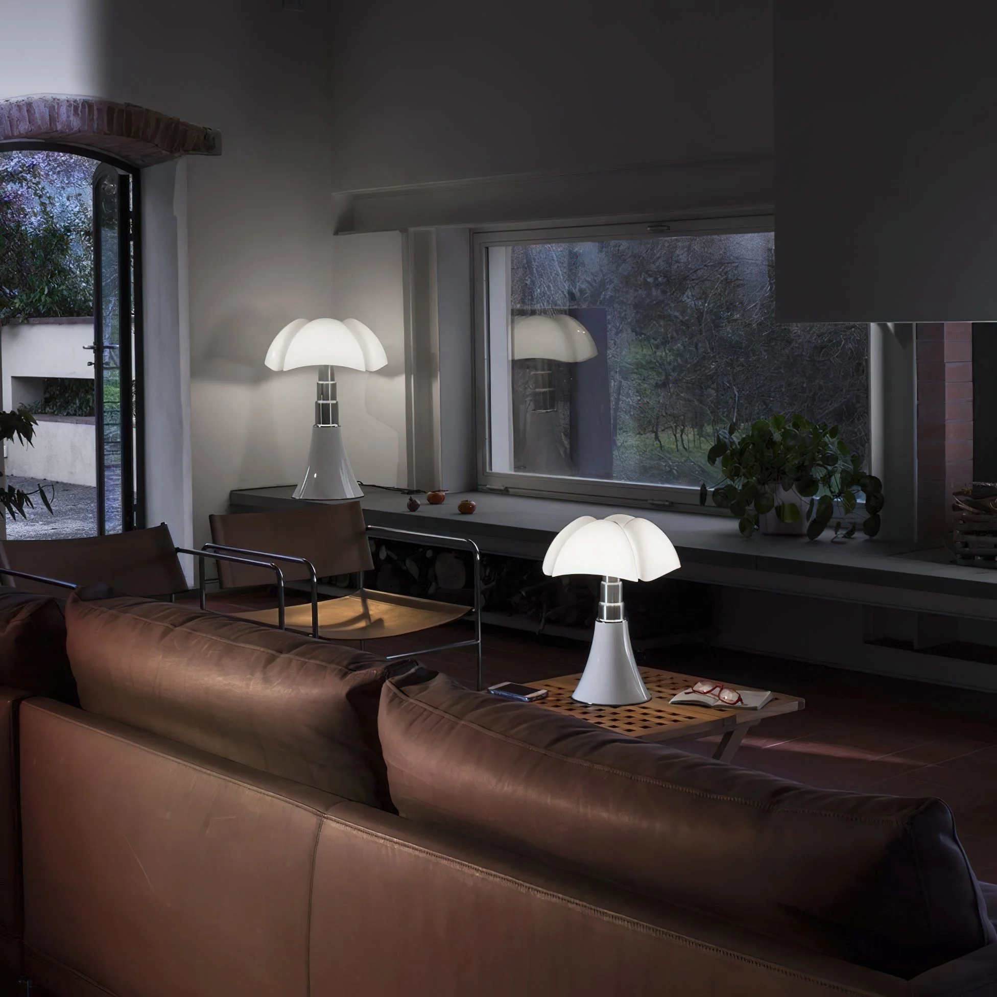 Pipistrello Modern Table Lamp - Image 3