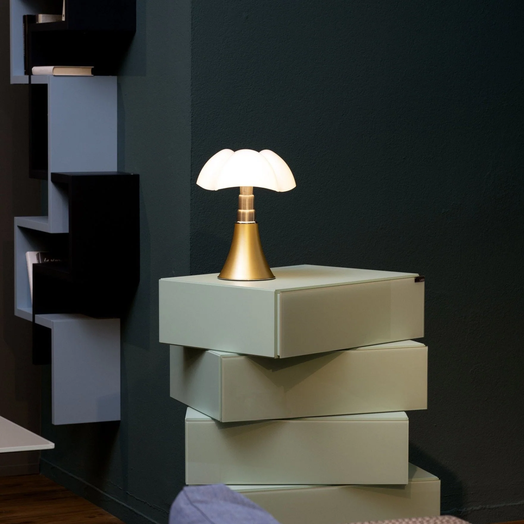 Pipistrello Modern Table Lamp - Image 9