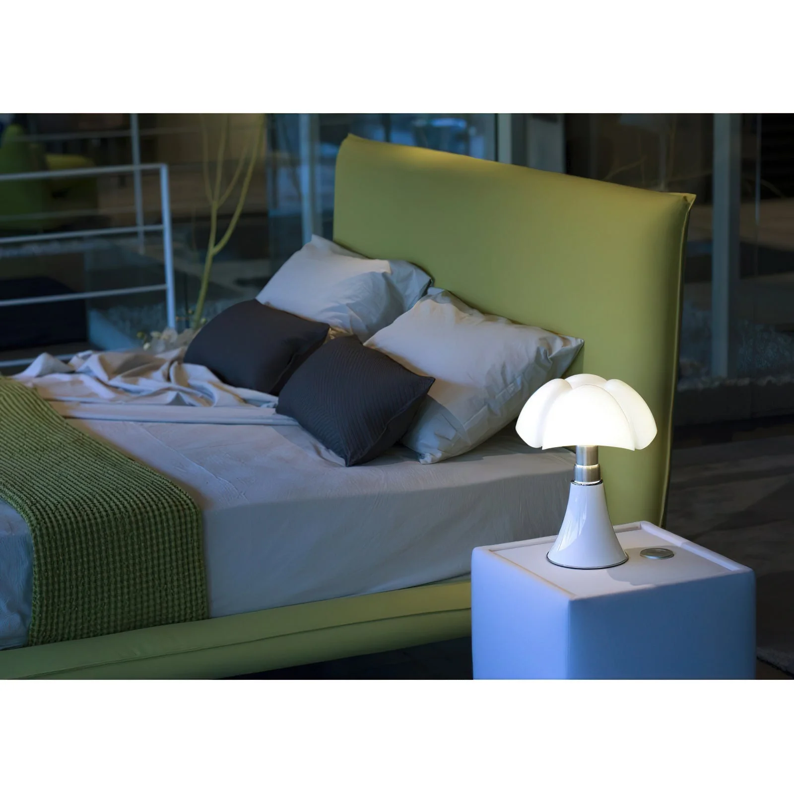 Pipistrello Modern Table Lamp - Image 19