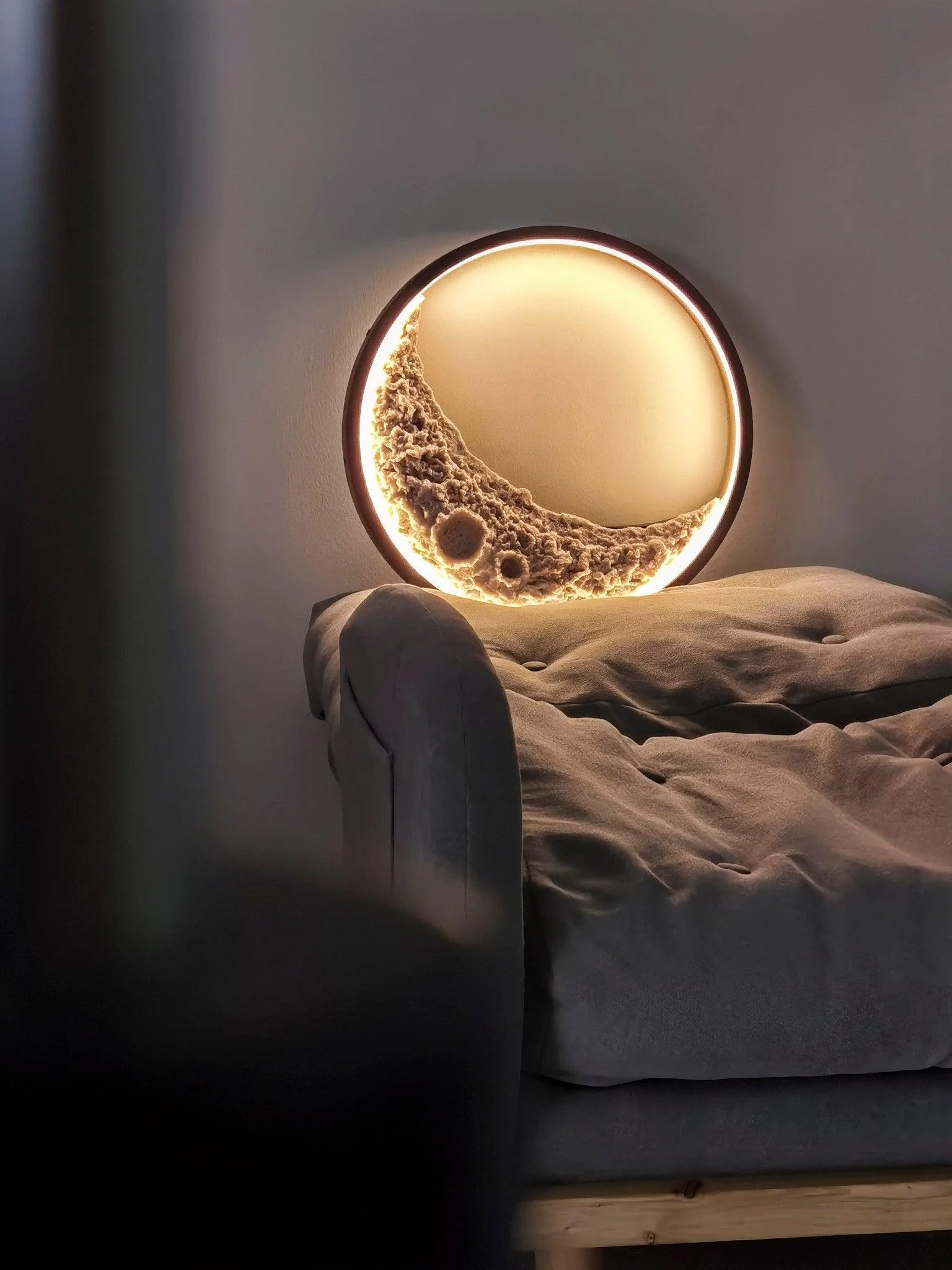 Pixel Premium Nordic Art Resin Wall Lamp - Image 6