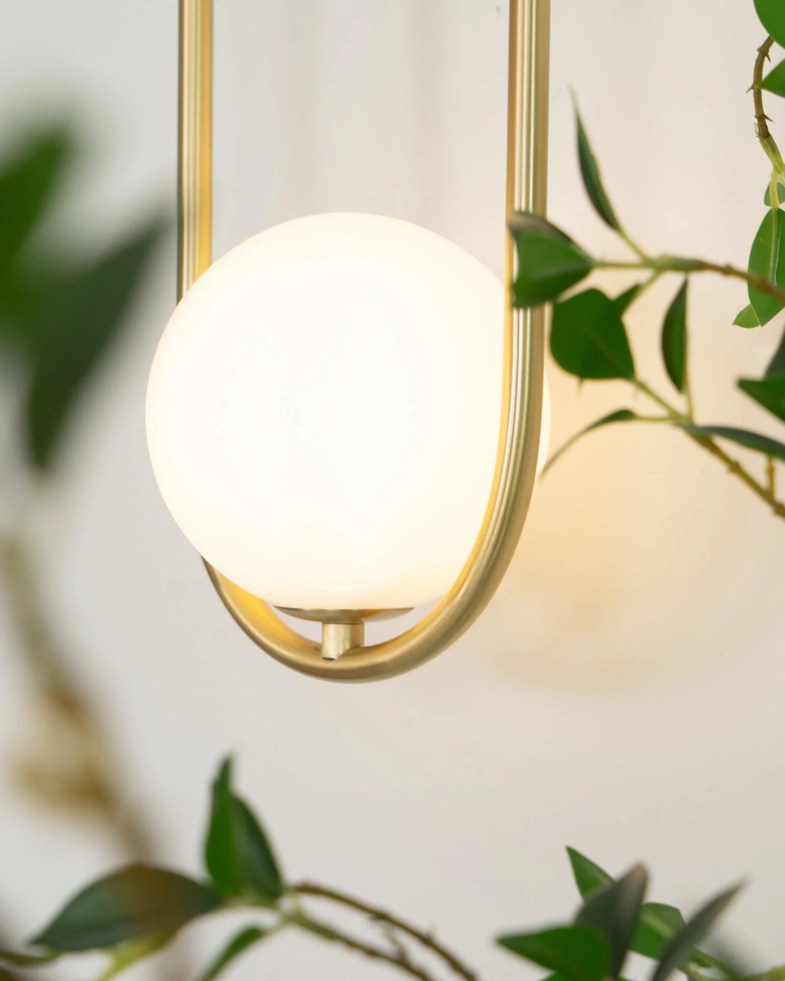 Radiain Brass Minimalist Wall Lamp - Image 38