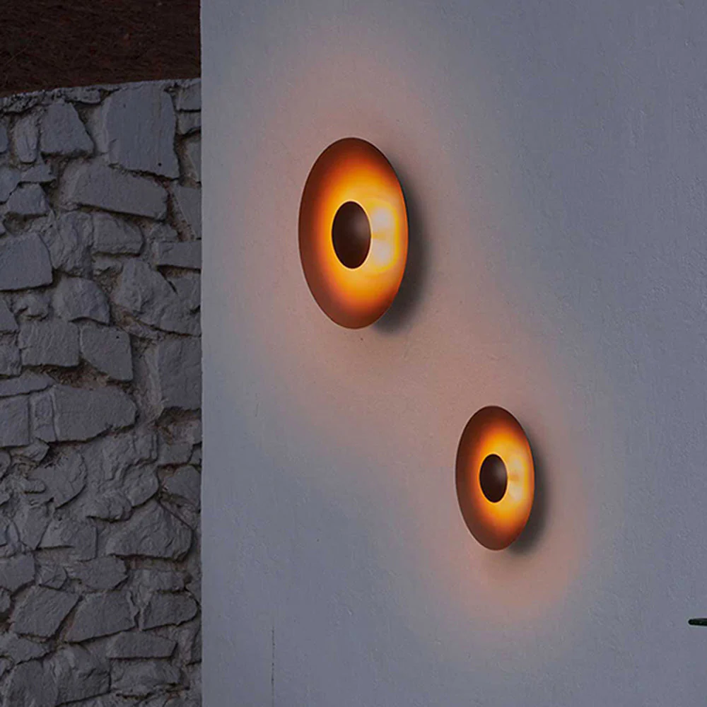 Ray Outdoor Wall Lamp - Image 2