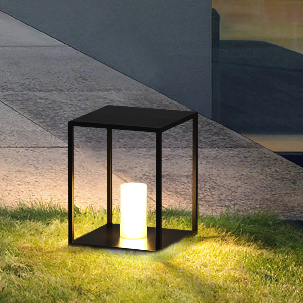 Ray Minimalist Outdoor Bollard Light - Image 3