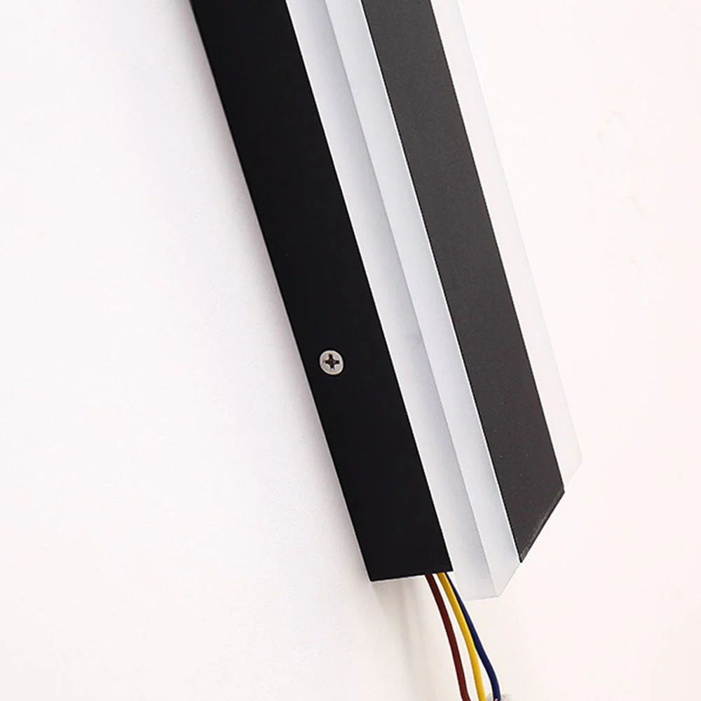 Ray Minimalist Outdoor Wall Lamp - Image 10