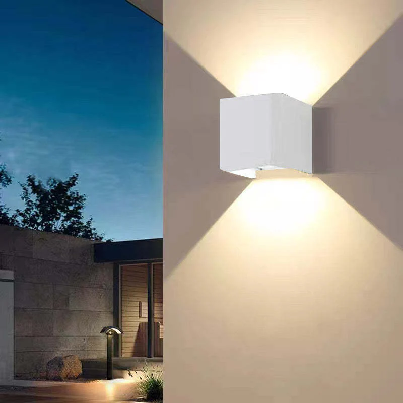 Ray Modern Outdoor Wall Lamp - Image 2