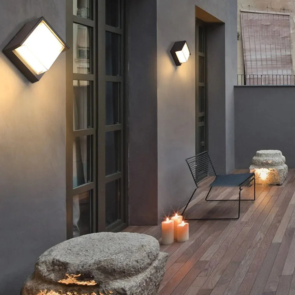 Ray Modern Outdoor Wall Lamp - Image 3