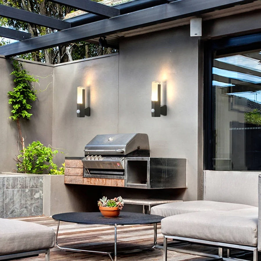 Ray Modern Outdoor Wall Lamp - Image 4