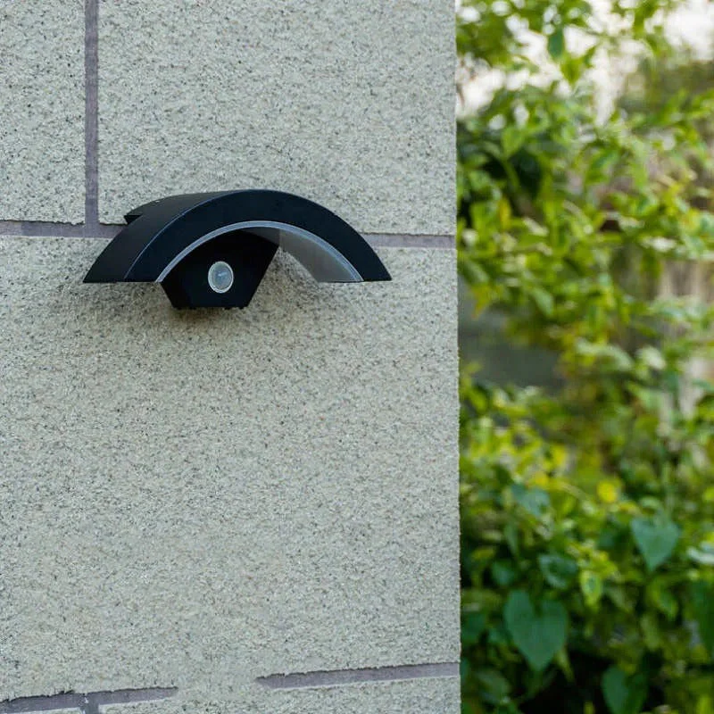 Ray Nordic Arc LED Outdoor Wall Lamp - Image 7