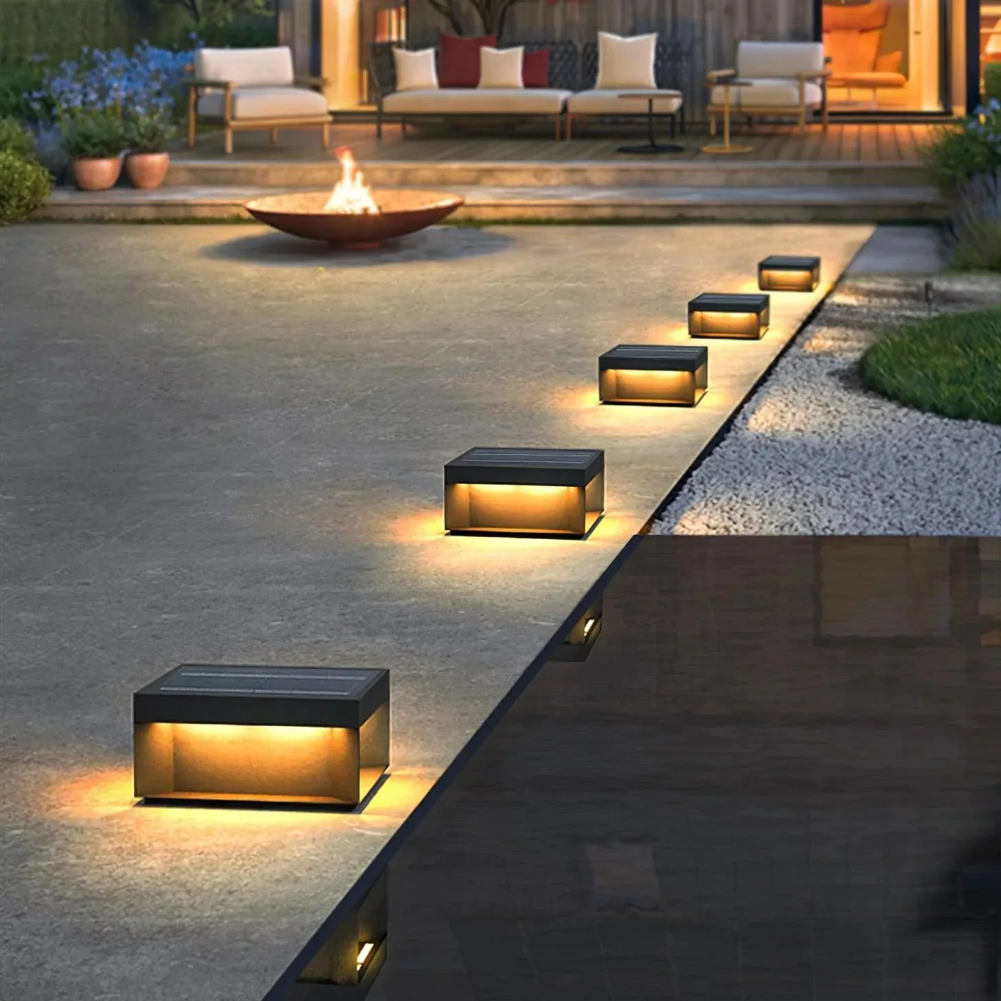 Ray Outdoor Post Lamps Modern Solar - Image 5