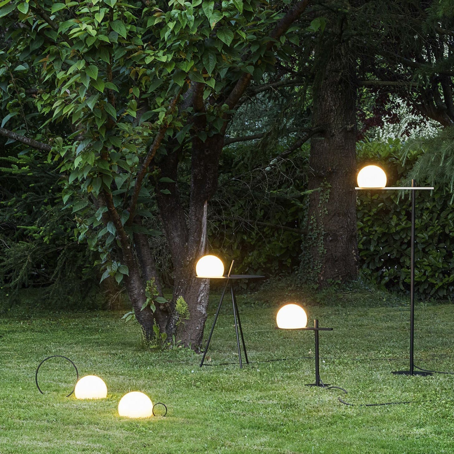Ray Solar Tripod Outdoor  Table Floor Lamp - Image 7