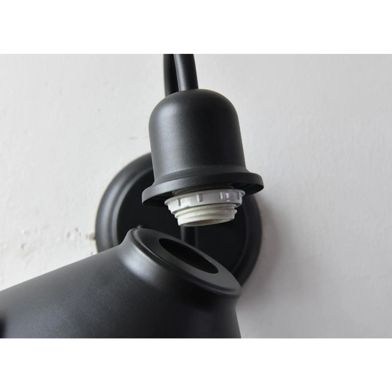 Ray Vintage Cone-shaped Ourdoor Wall Lamp - Image 8