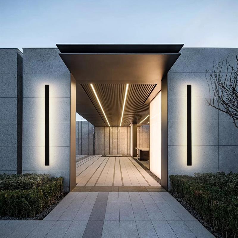Raymo Classic Long LED Linear Outdoor Light