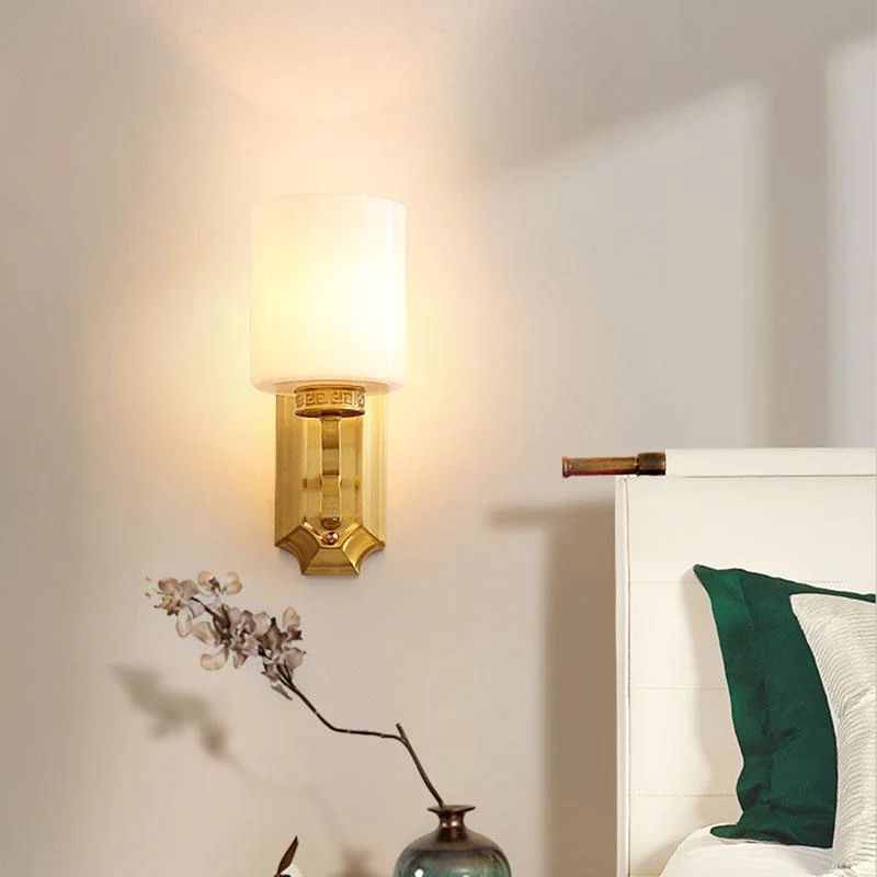 Regal Classic Brass Wall Lamp - Image 15