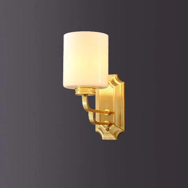 Regal Classic Brass Wall Lamp - Image 5
