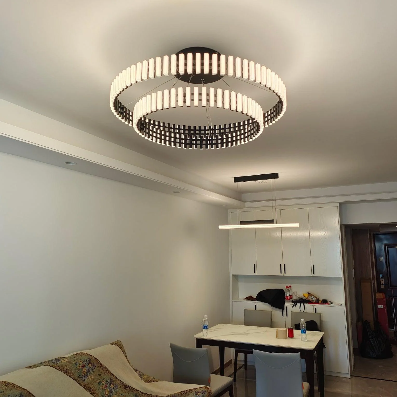 Rivo Stylis Hanging LED Chandelier - Image 4
