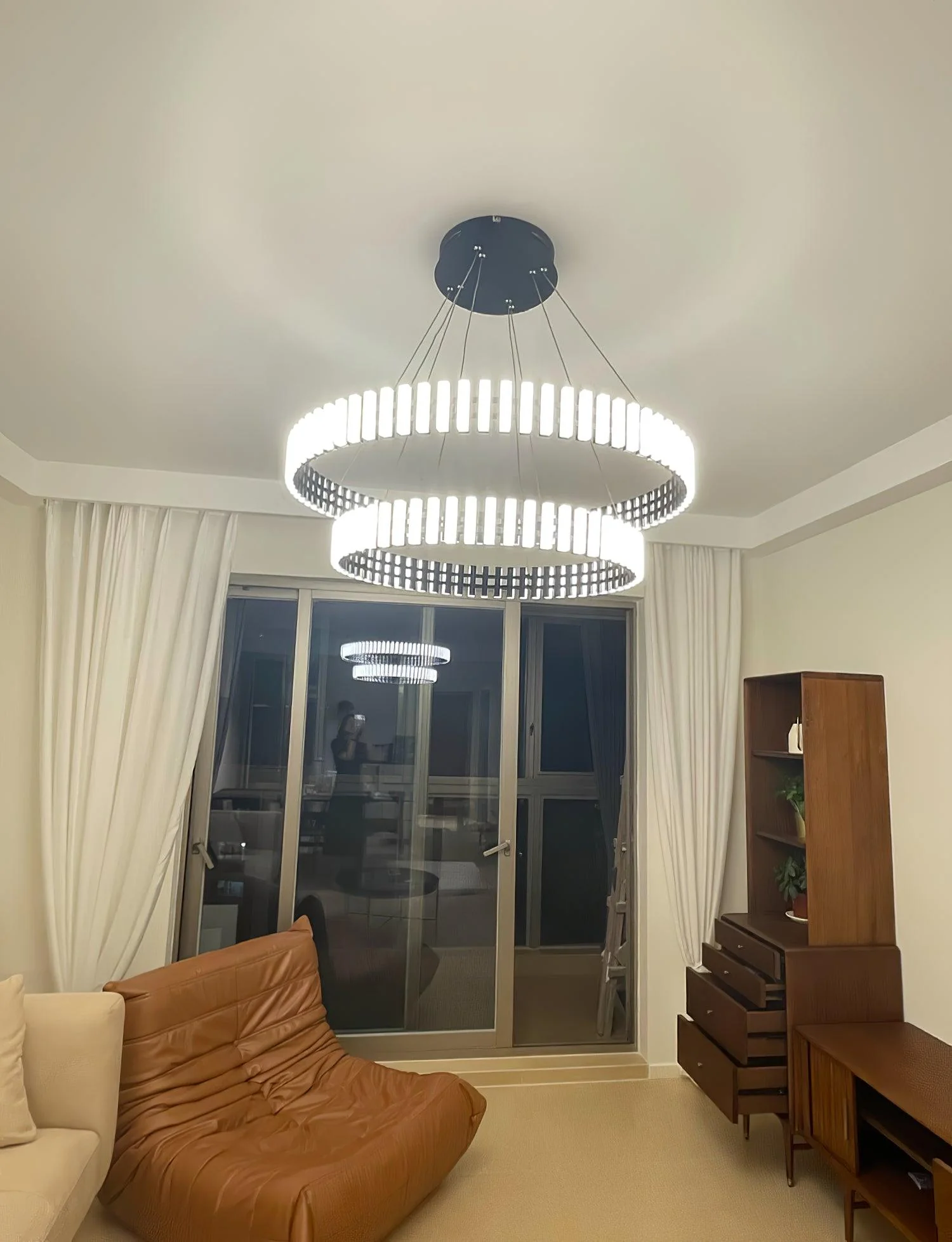 Rivo Stylis Hanging LED Chandelier - Image 40