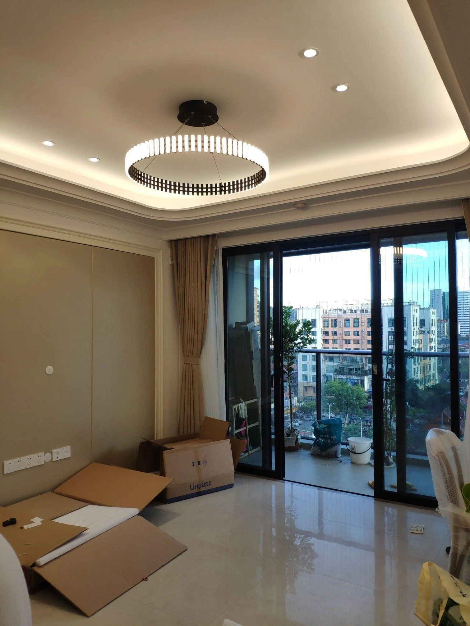 Rivo Stylis Hanging LED Chandelier - Image 9