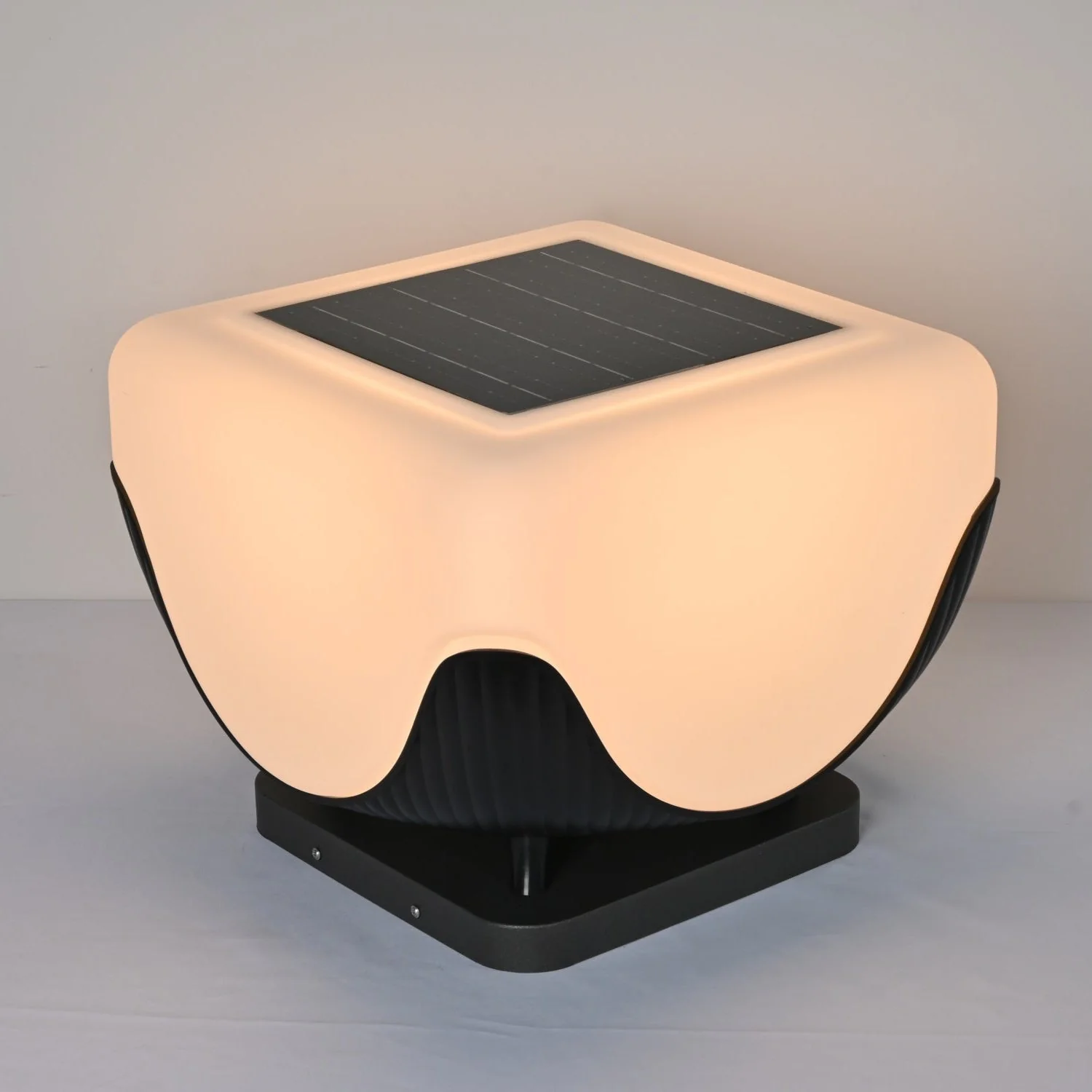Ryder Minimalist Outdoor Light - Image 6