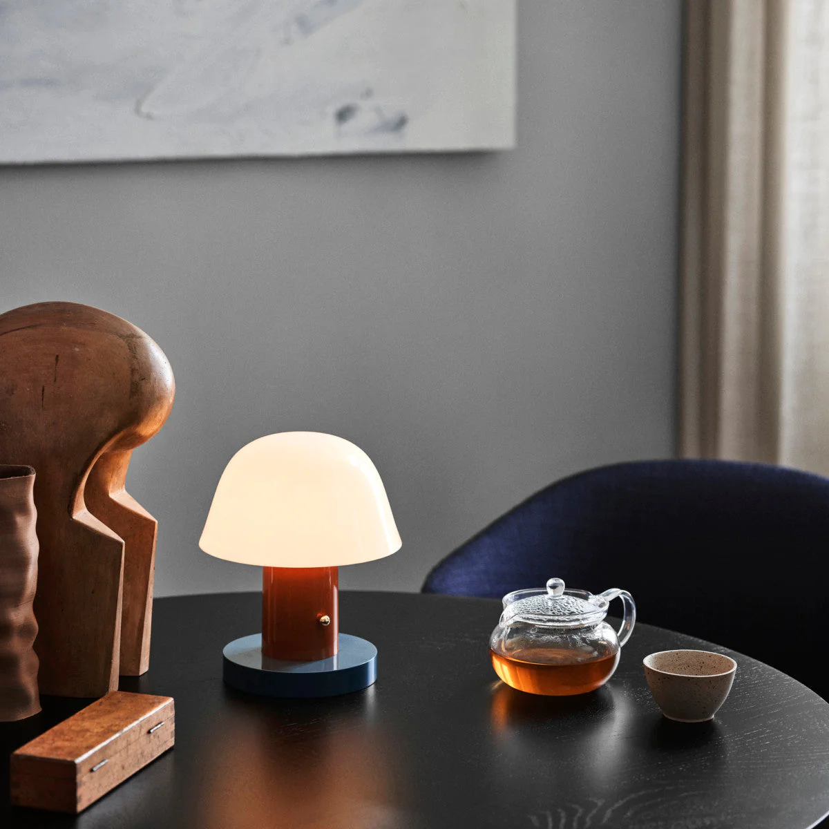 Setago Modern Polymer Table Lamp - Image 9