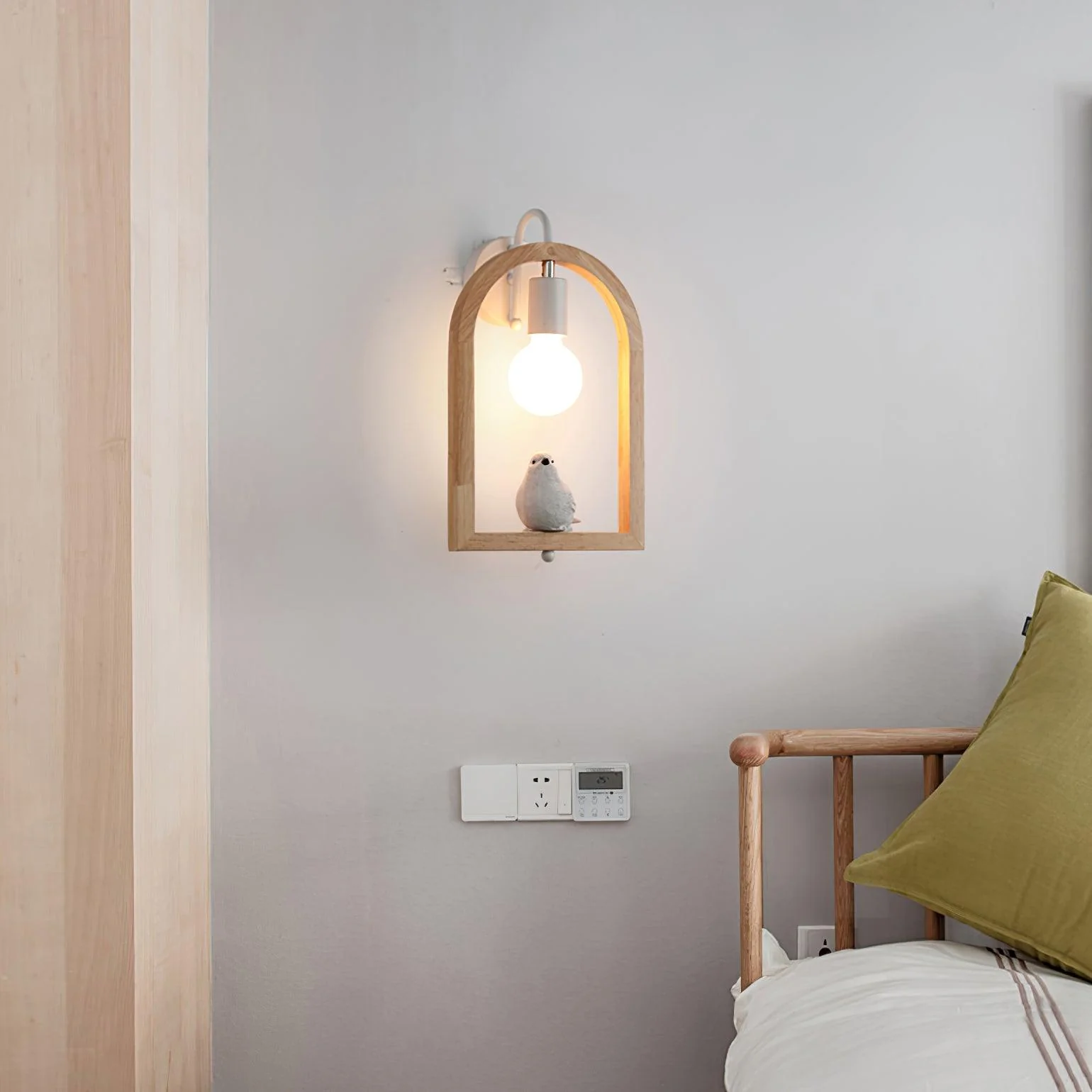 Silo Nordic Art Bird Resin Wall Light - Image 4