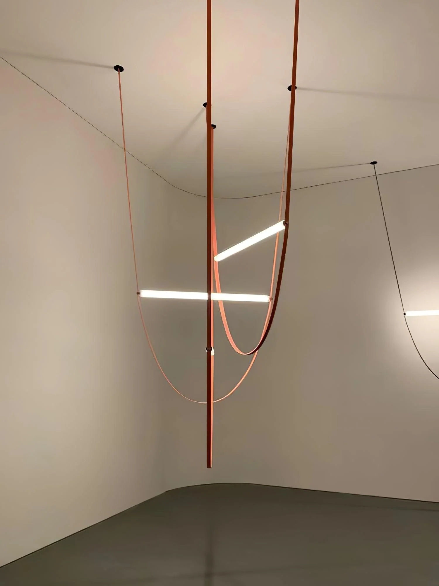 Solara Pendant Lamp Tracer Belt - Image 18