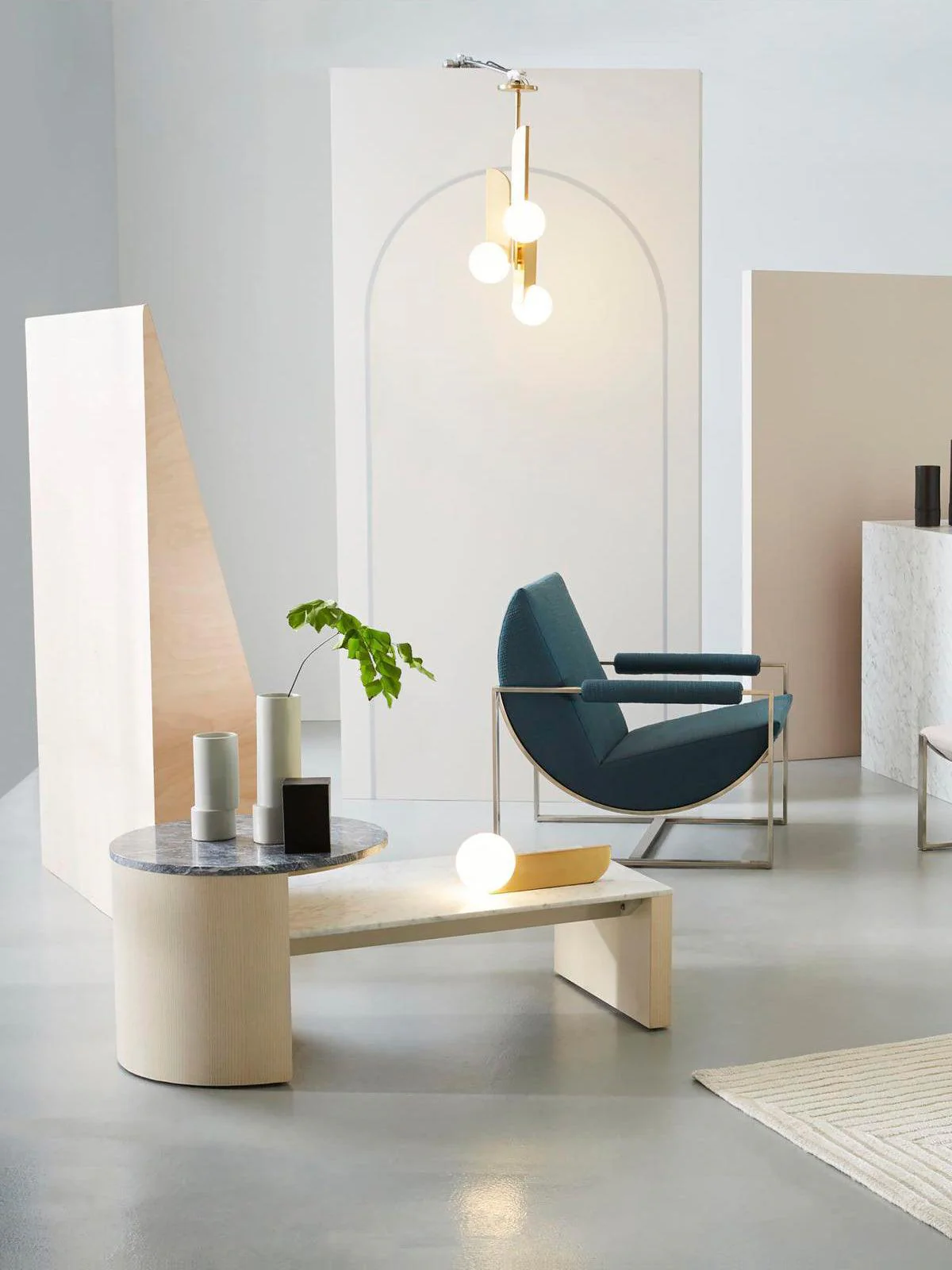 Solis Elegant Glass Pendant Lamp - Image 3