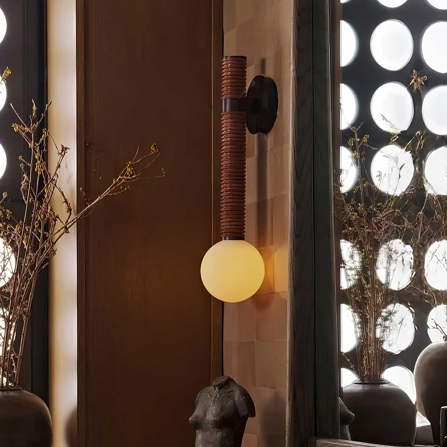 Sylvia Minimalist Wall Lamp - Image 7