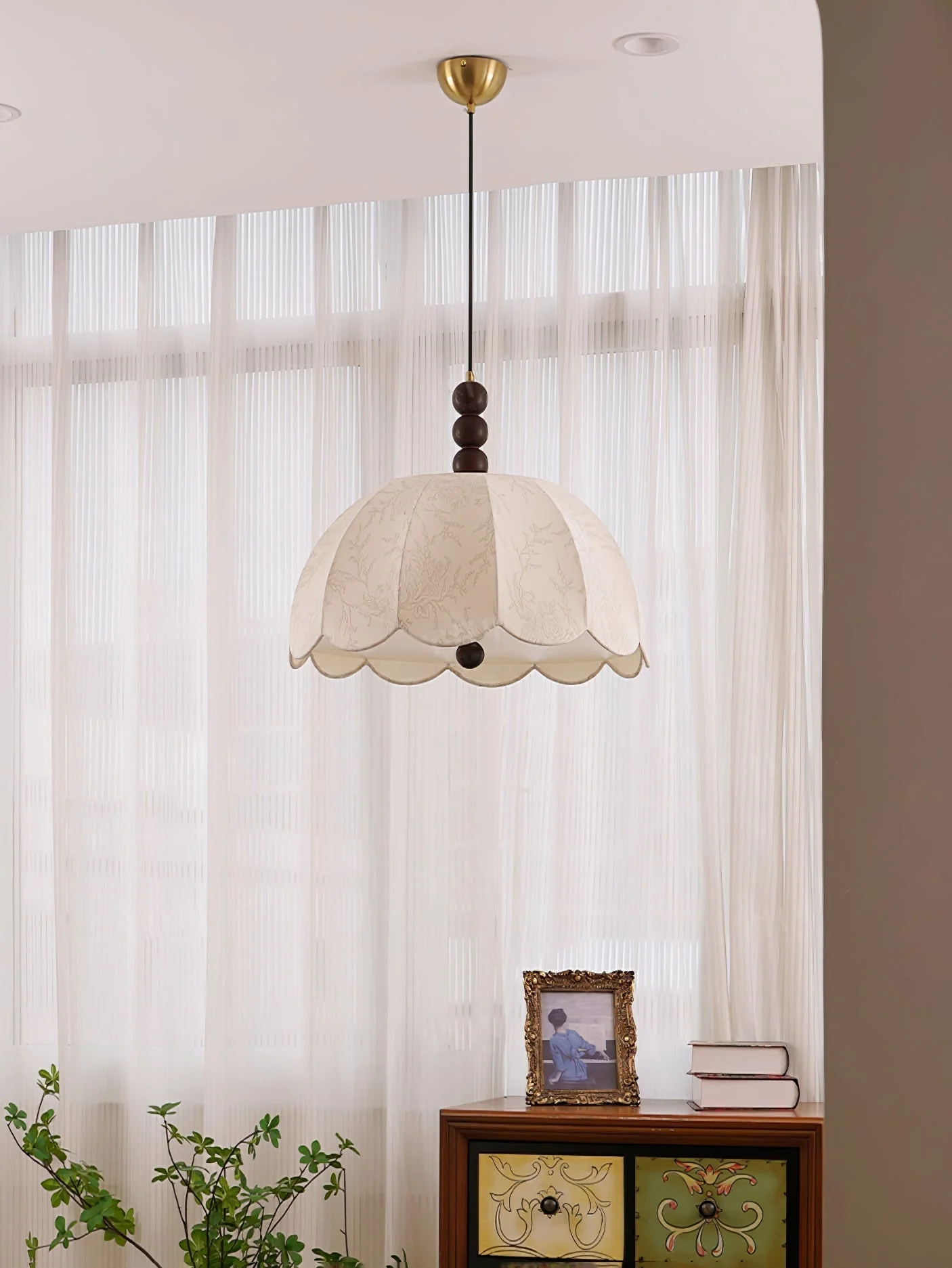 Syphaen Traditional Blossom Fabric Wood Pendant Light - Image 16