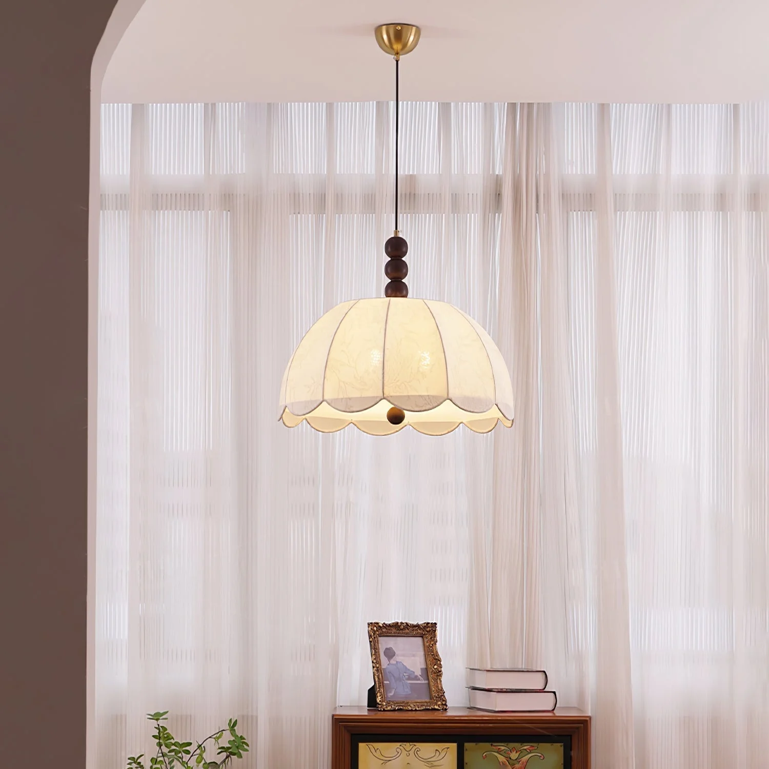 Syphaen Traditional Blossom Fabric Wood Pendant Light - Image 5