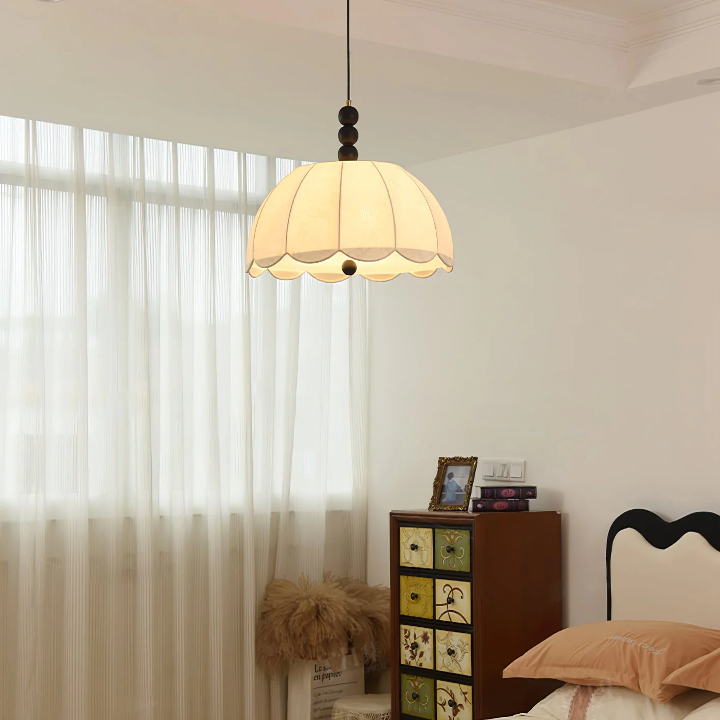Syphaen Traditional Blossom Fabric Wood Pendant Light - Image 9