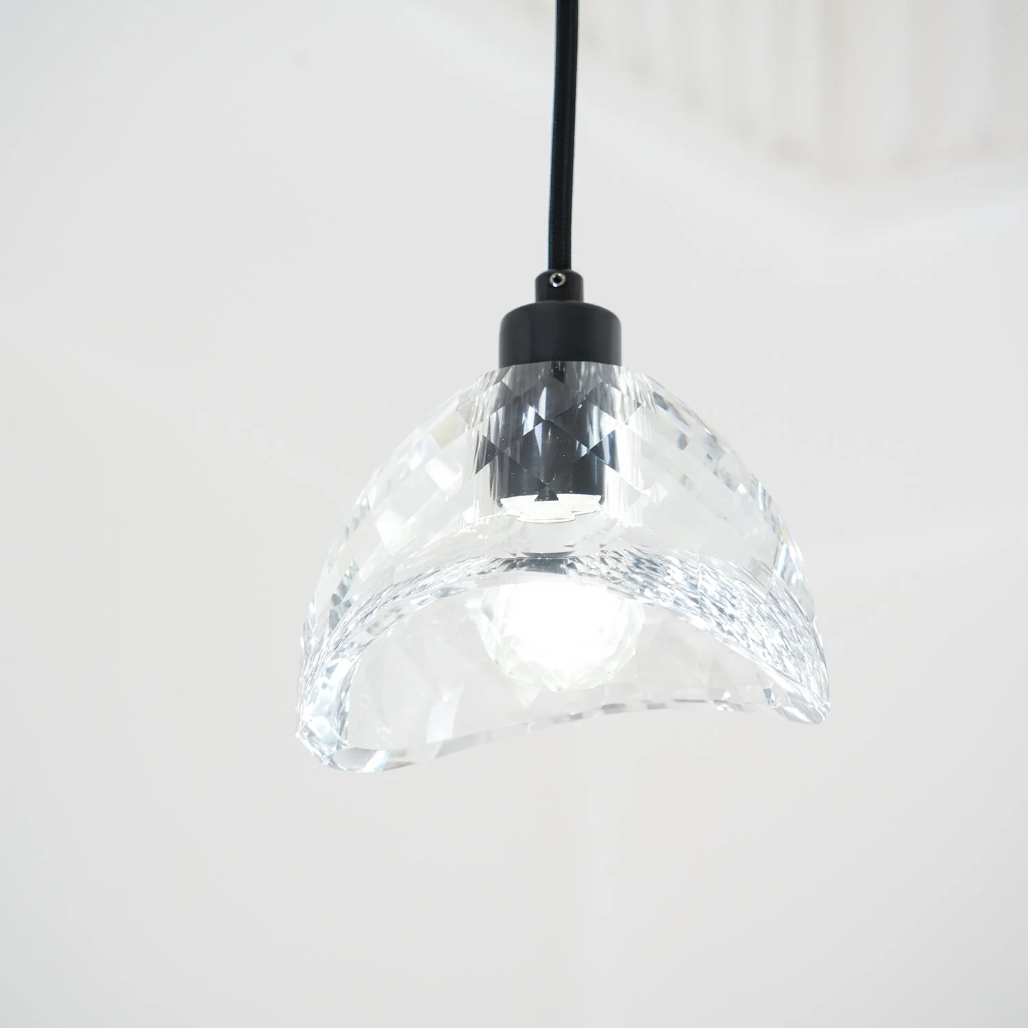 Syvinor Premium Nordic Art Glass Pendant Lamp - Image 32
