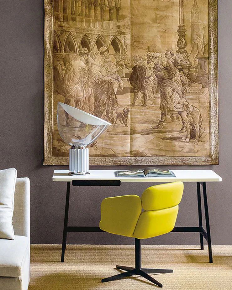 Taccia Modern Glass Table Lamp - Image 10
