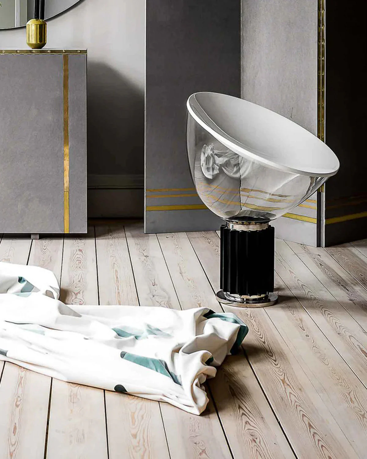 Taccia Modern Glass Table Lamp - Image 21