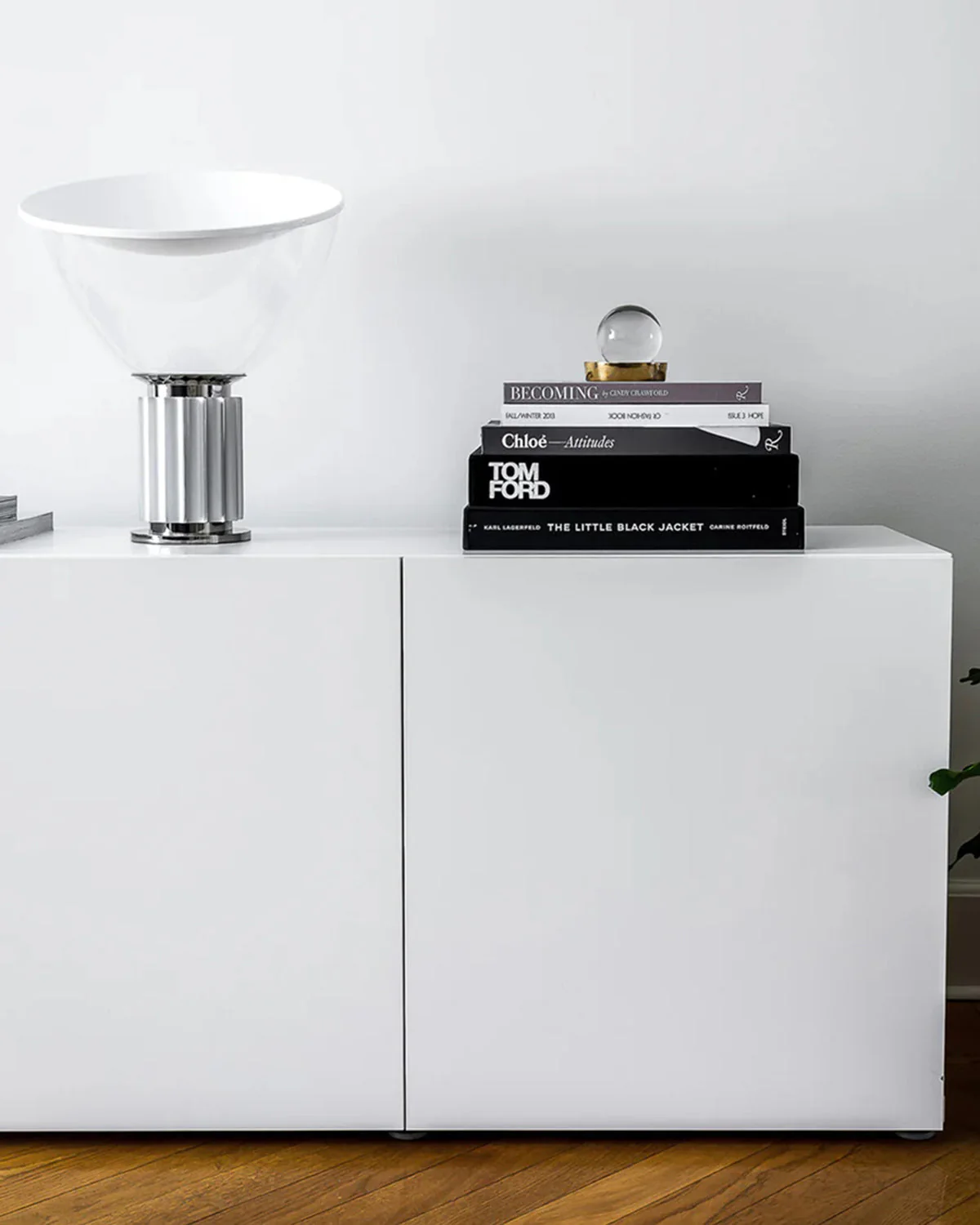 Taccia Modern Glass Table Lamp - Image 25
