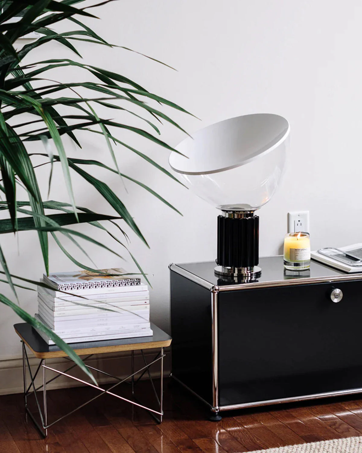 Taccia Modern Glass Table Lamp - Image 26