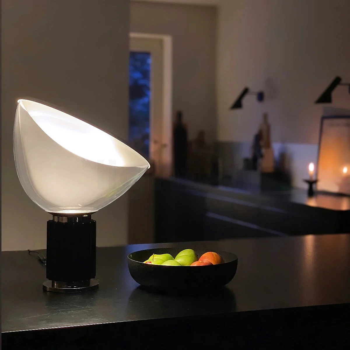 Taccia Modern Glass Table Lamp - Image 8