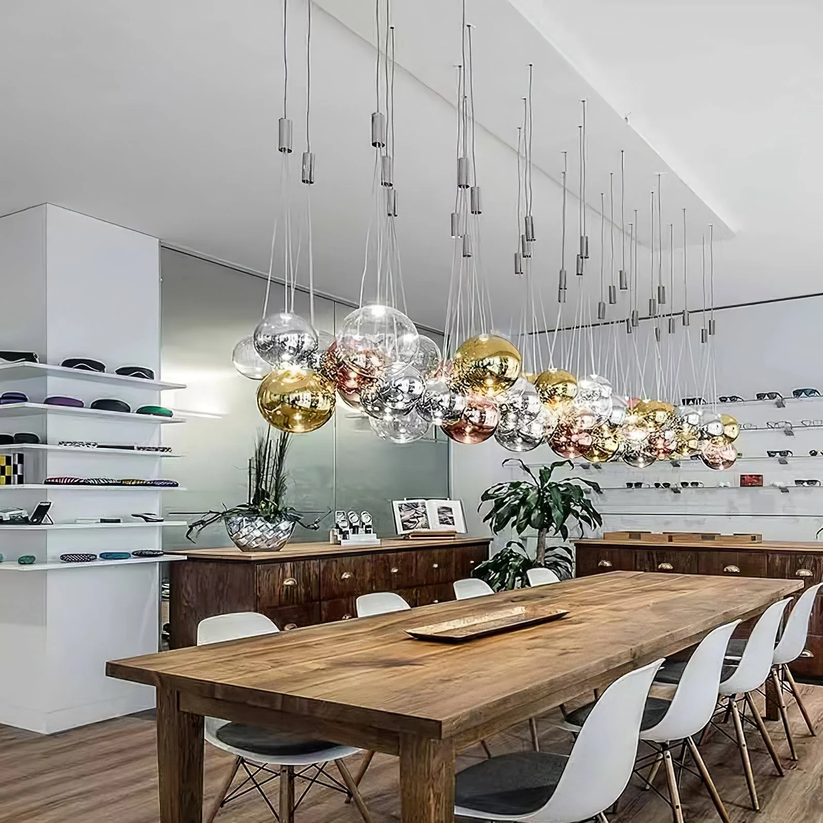 Thalirce Light Luxury Pendant Light - Image 16