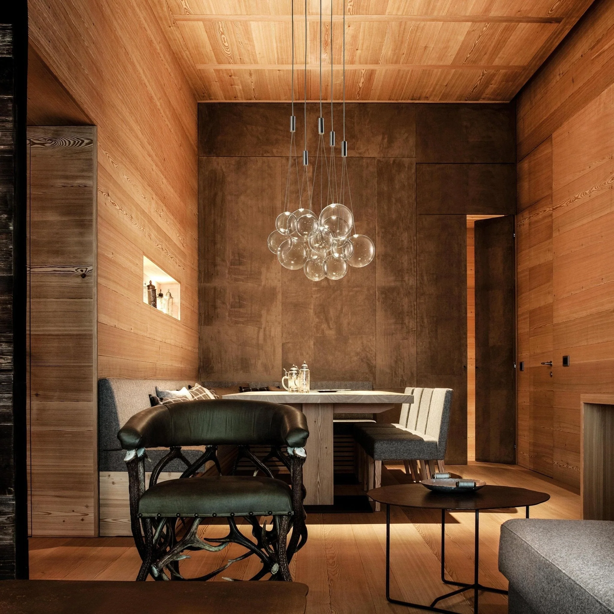 Thalirce Light Luxury Pendant Light - Image 9
