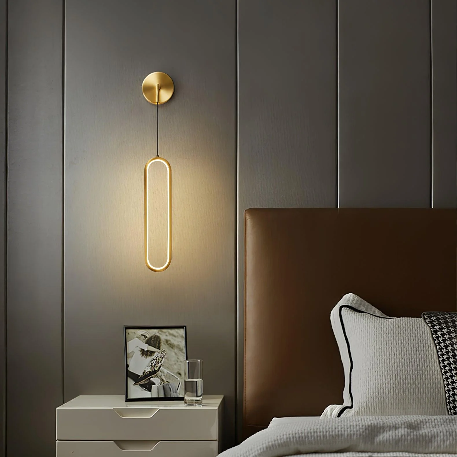 Thomas Minimalist Wall Lamp - Image 13