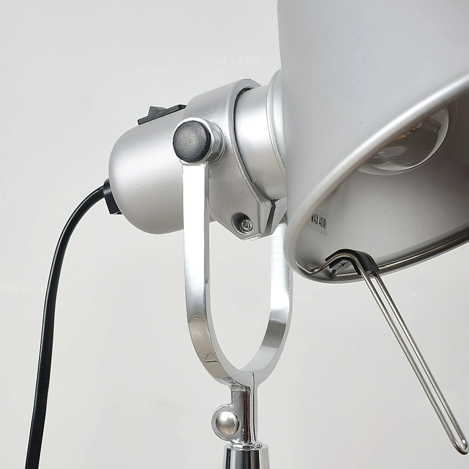 Tolomeo Industrial Table Lamp - Image 17